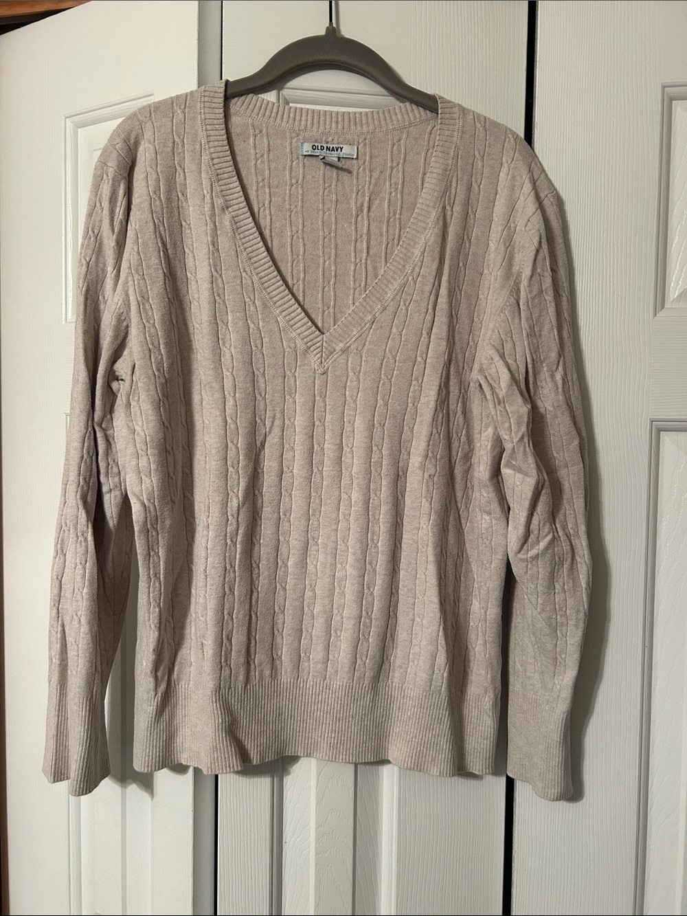 Old Navy Beige Cable-Knit V-Neck Sweater
